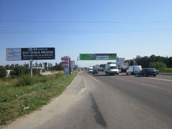 Фото рекламной плоскости по адресу вул.Городоцька біля Епіцентру (готель Рамада) (правий) вїзд у місто