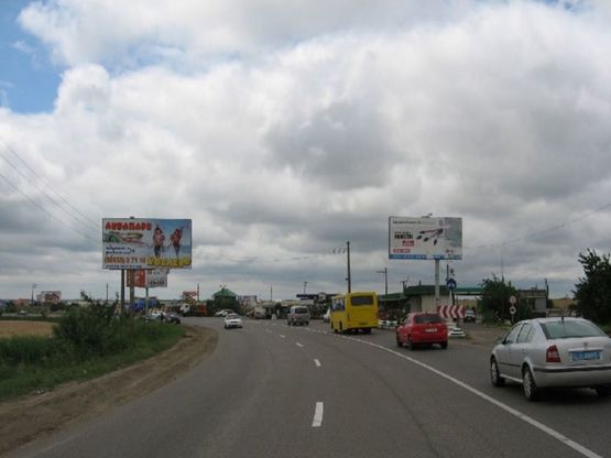 Фото рекламной плоскости по адресу Трасса Одесса-Ильичёвск 12+200 Б (в стор. Ильичевска)