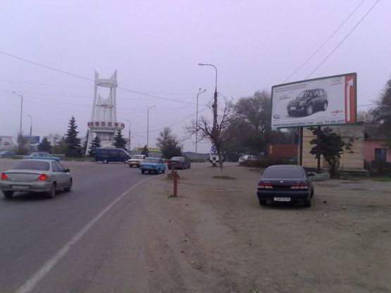 Фото рекламної площини за адресою Одесса-Рени 11+800 А (справа, въезд на 2 столба)