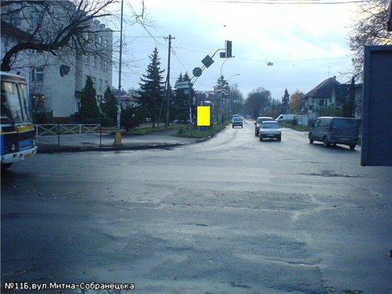 Фото рекламной плоскости по адресу вул.Митна-Собранецька,п іш.перехід, світлофори,напр-пл.Др.народів