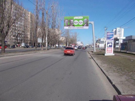 Фото рекламної площини за адресою Палия, 93 а ("Сильпо", АЗС "ОККО") - 150 м. к ул. Заболотного