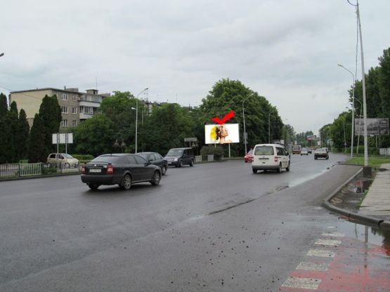 Фото рекламной плоскости по адресу вул.Липинського 11, з центру