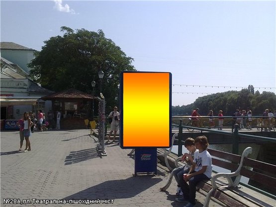 Фото рекламної площини за адресою пл.Театральна(над р.Уж), піш.зона, напр-піш.міст