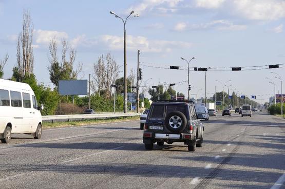 Фото рекламної площини за адресою пр-т Слобожанський, навпроти повороту до ТЦ "Метро", світлофор