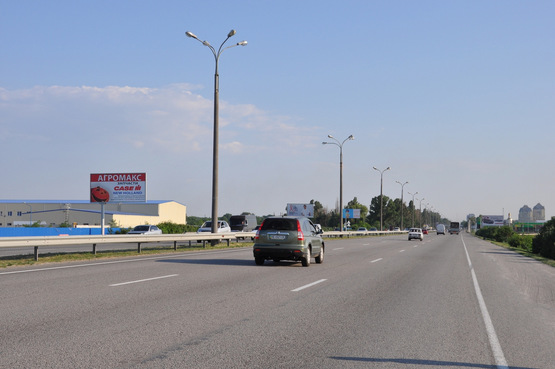 Фото рекламной плоскости по адресу пр-т Слобожанський - ТЦ "Метро", до міста, смт Слобожанське