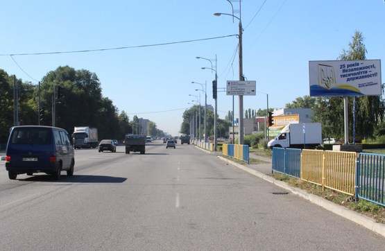 Фото рекламной плоскости по адресу пр-т Слобожанський, ж/к Олімпік, ж/к Дніпровська Брама, АТБ-маркет, на світлофорі