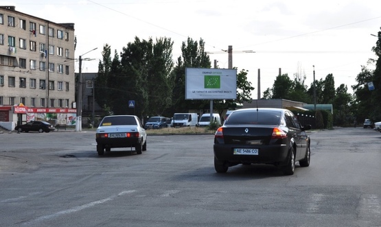 Фото рекламної площини за адресою вул. Осіння - вул. Богдана Хмельницького, на повороті на вул. Осінню