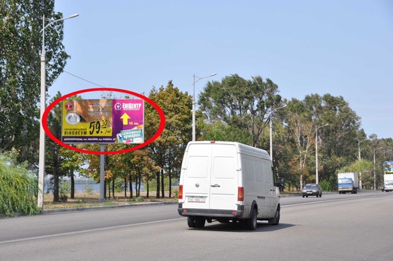 Фото рекламної площини за адресою вул. М. Малиновського, 76, Мерефо-Херсонський міст, в сторону ж/м "Сонячний"