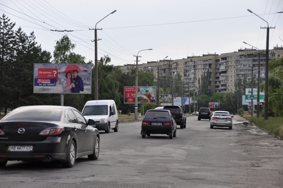 Фото рекламной плоскости по адресу Набережна Перемоги - колишній кінотеатр "Салют" (з центру)