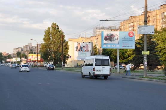 Фото рекламной плоскости по адресу Набережна Заводська - ж. м. Покровський (в центр)
