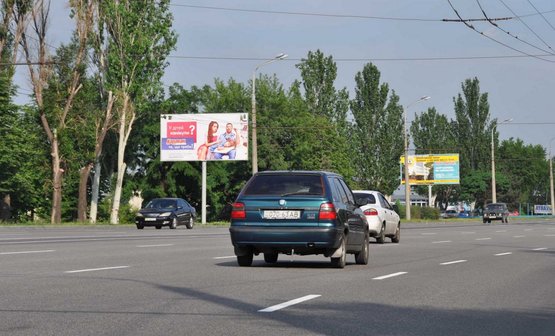 Фото рекламной плоскости по адресу Набережна Заводська, АЗС Глорія (в центр)