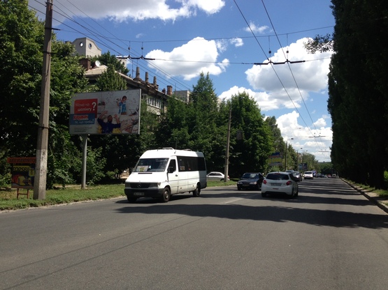 Фото рекламной плоскости по адресу вул. Криворізька, 14, напрям до СК "Метеор"