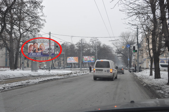 Фото рекламной плоскости по адресу пр-т Пушкіна - вул. Шмідта, транспортна розв'язка, ТЦ "Приозерний"