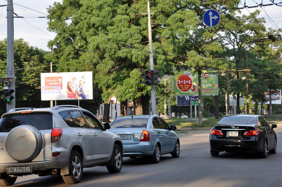 Фото рекламной плоскости по адресу пр-т Пушкіна - вул. Шмідта, транспортна розв'язка, ТЦ "Приозерний"