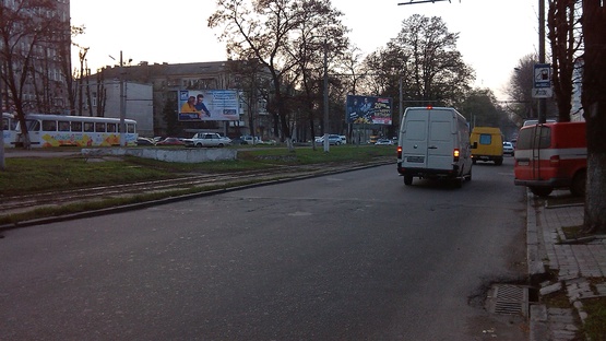 Фото рекламної площини за адресою пр-т Пушкіна, 55, навпроти Приватбанка