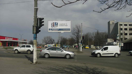 Фото рекламной плоскости по адресу ул. Центральна - вул. Степового Фронту, АТБ-маркет