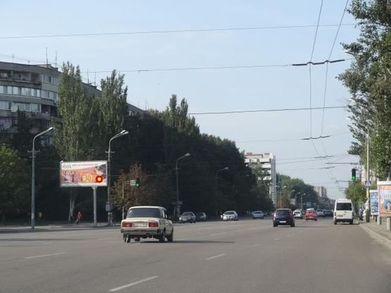 Фото рекламної площини за адресою Набережная Победы ул., 100 - Победы пл., в центр