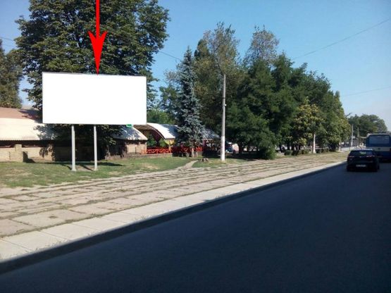 Фото рекламной плоскости по адресу дз05А,просп. Свободи, навпроти буд. №59, біля світлофора