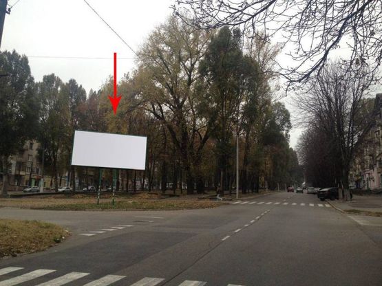 Фото рекламной плоскости по адресу дз69А,спуск-підйом на перехресті просп. Свободи та вул. Мира