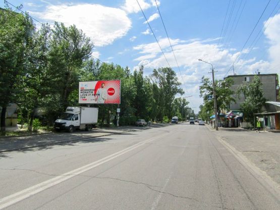 Фото рекламної площини за адресою m008B,вул. Богдана Хмельницького, 24