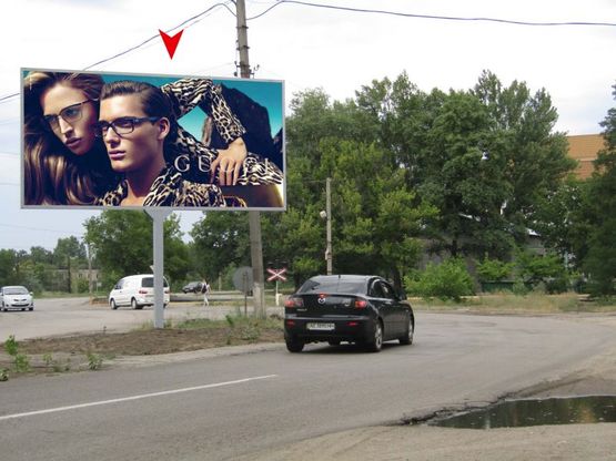 Фото рекламной плоскости по адресу m014A1,вул. Гаванська, 8, розділова смуга, рух у бік Малиновського