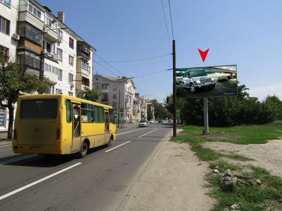 Фото рекламной плоскости по адресу m031A,просп. Мануйлівський, навпроти буд. 116