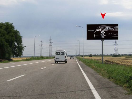 Фото рекламной плоскости по адресу m050A,вул. Яснополянська - вул. Аеропортівська, 300 м за світлофором (РОЗМІР РЕКЛАМНОЇ ПЛОЩИНИ 5,9Х2,9)