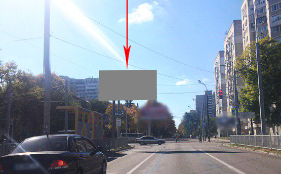 Фото рекламной плоскости по адресу s164A,вул. Робоча, навпроти буд. №84 (розподілювач), на світлофорі