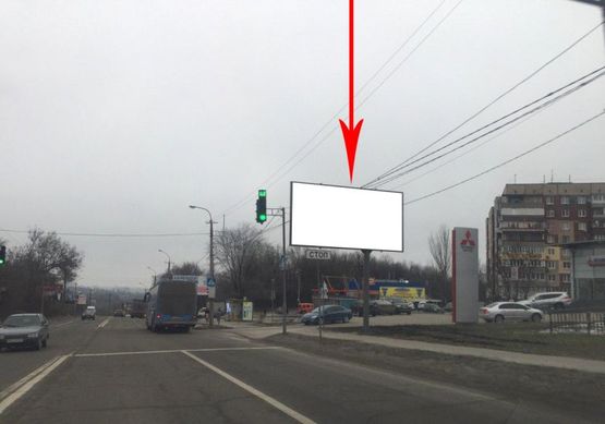 Фото рекламної площини за адресою t146A,вул. Космічна в районі буд. № 27д, автосалон "Мітсубісі", на світлофорі