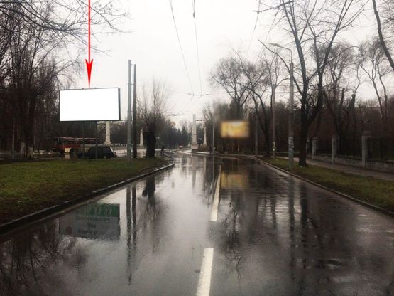 Фото рекламной плоскости по адресу Zp006A2,Металургів просп., біля БК ім. Кірова