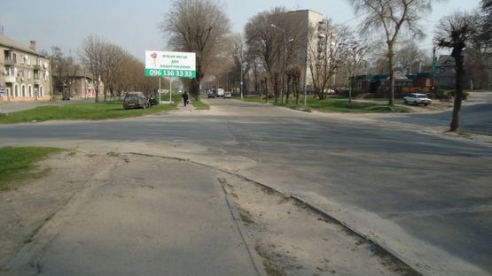 Фото рекламной плоскости по адресу дз09А,просп. Аношкіна, біля СТО 4х4