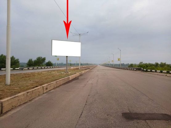 Фото рекламної площини за адресою дз15А2,Мостовий перехід через Дніпро, на розділовій смузі(3), рух з правого на лівий берег