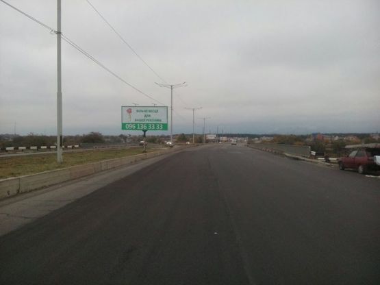 Фото рекламной плоскости по адресу дз41А1,мостовий перехід через р. Дніпро (на розділовій смузі)(7) рух з лівого на правий берег
