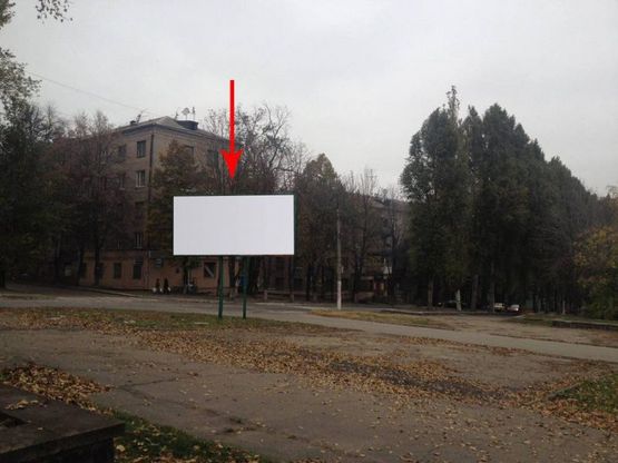 Фото рекламной плоскости по адресу дз69Б,спуск-підйом на перехресті просп. Свободи та вул. Мира