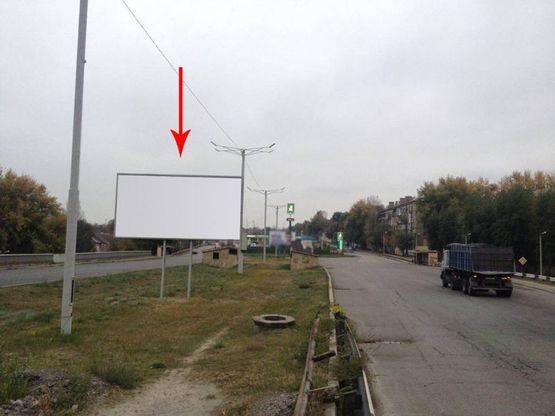 Фото рекламной плоскости по адресу дз77А1,мостовий перехід через р. Дніпро (на розділовій смузі)(10), на правий берег
