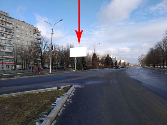 Фото рекламной плоскости по адресу Нп20Б,вул.Першотравнева, навпроти буд. №1