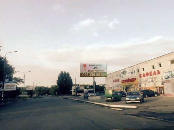 Фото рекламной плоскости по адресу Пв18А,вул. Гагаріна, навпроти буд. №10