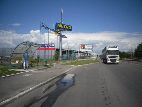Фото рекламной плоскости по адресу м. Рівне, вул. Макарова, 21