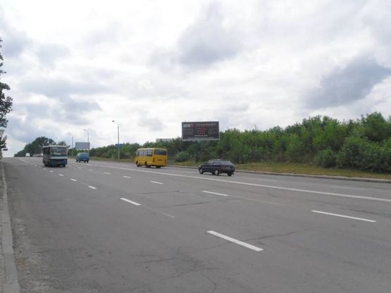 Фото рекламної площини за адресою м. Рівне, вул. Дубенська, в районі перехрестя з вул. Я. Гашека