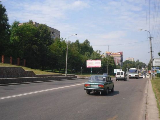 Фото рекламної площини за адресою м. Рівне, вул. Київська, 48