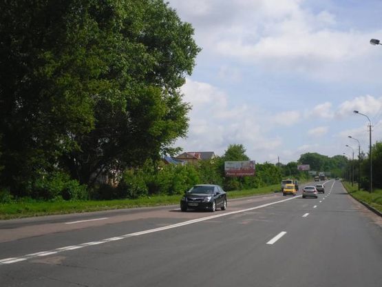Фото рекламной плоскости по адресу м. Рівне, вул. Січових Стрільців, в районі перехрестя з вул. Клубною