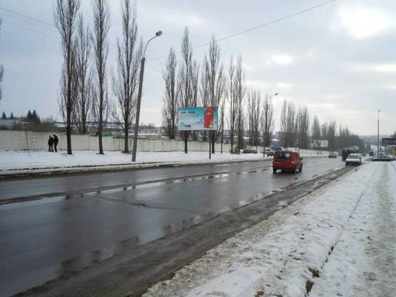 Фото рекламной плоскости по адресу м. Рівне, вул. Шухевича, навпроти будинку №2