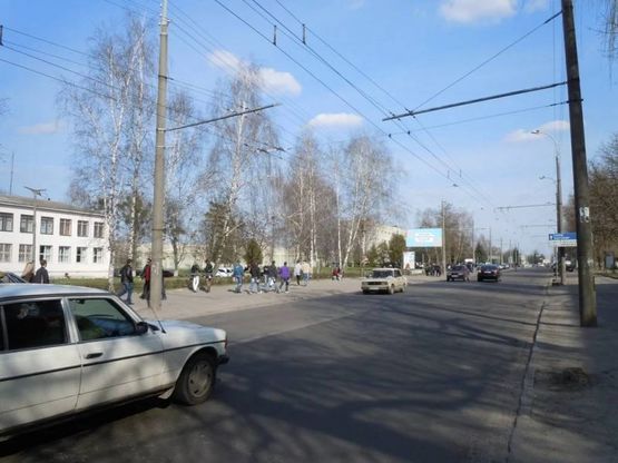 Фото рекламной плоскости по адресу м. Рівне, вул. Курчатова, 3