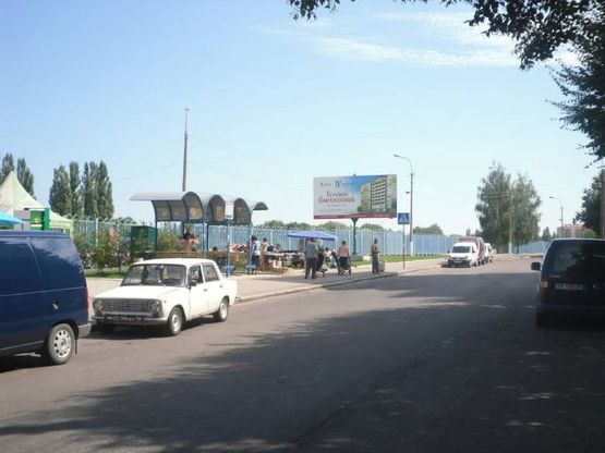 Фото рекламной плоскости по адресу м. Рівне, вул. Ювілейна, напроти буд. №13