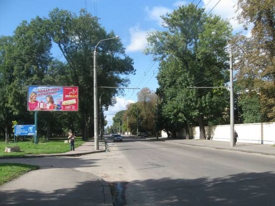 Фото рекламної площини за адресою м. Рівне, вул. Соборна, 227