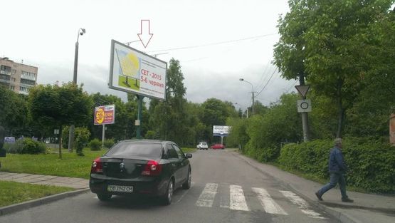 Фото рекламной плоскости по адресу м. Рівне, вул. Пушкіна, в районі перехрестя з вул. Міцкевича
