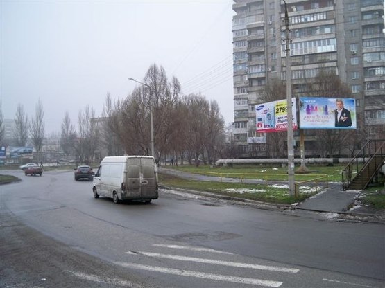 Фото рекламної площини за адресою Набережна магістраль — вул.Дніпровська, ст.Б