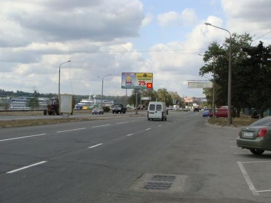 Фото рекламной плоскости по адресу Набережна магістраль - вул.Немировича Данченко, напрямок руху до порту
