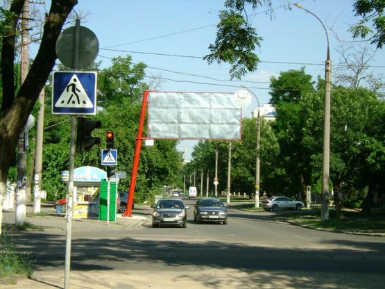 Фото рекламної площини за адресою Чкалова-Московская2