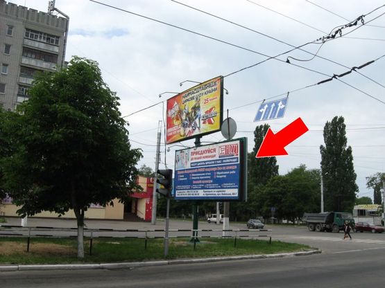 Фото рекламной плоскости по адресу вул. Київська - вул. Вадима Пугачoва (низ до Києва)